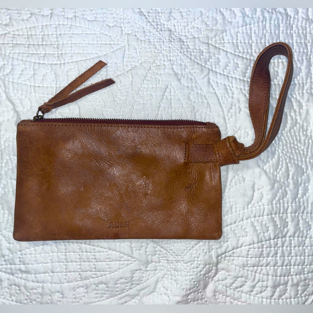 Able Wristlet